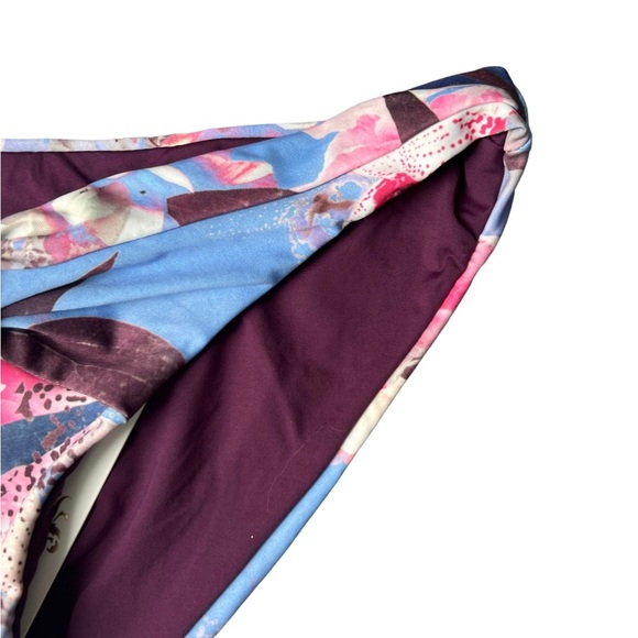 Becca Floral Orchid Bloom Front Twist Bikini Bottom Size XS NWT - Picture 7 of 9